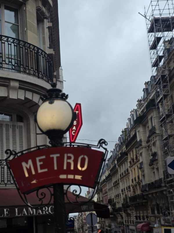 paris travel itinerary